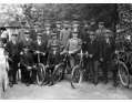 Die Mitglieder des Schwalinger Fahrradclubs im Jahre 1903