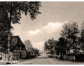 Dorfstraße, Blick nach Norden, links Schniers Hüslhus, No.11, rechts der 'Böhln-Hof'